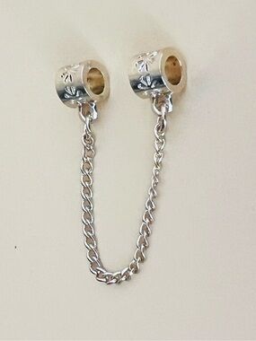 Gold plated safety chain fits Pandora bracelet